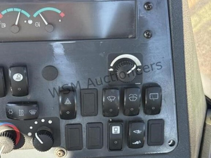 deere-310l-ep-image-45