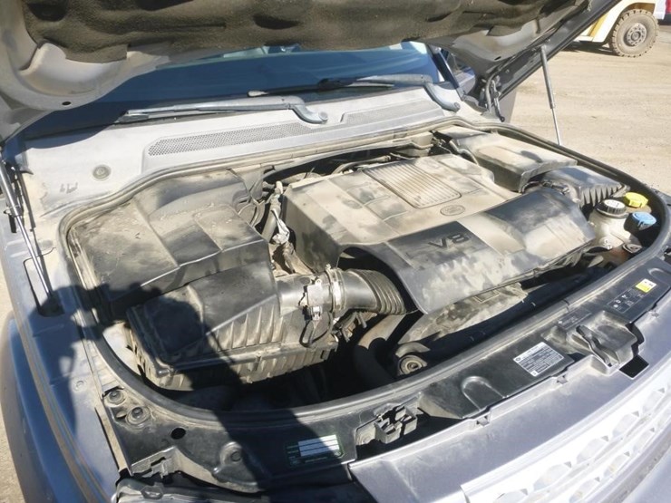 2012-land-rover-lr4-image-11