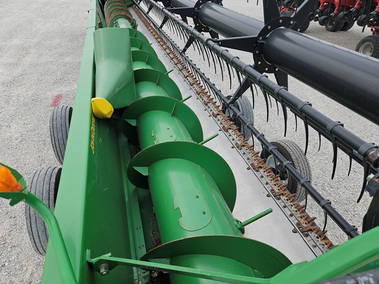 2009-john-deere-635f-image-10