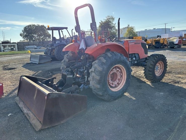 2006-kubota-m6040-image-3