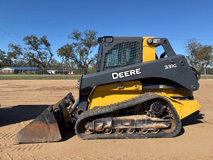 deere-331g-image-1