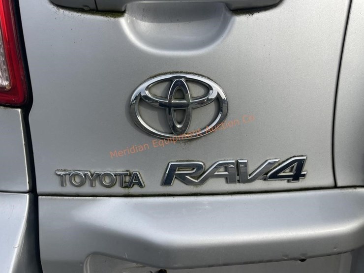 2006-toyota-rav4-image-10