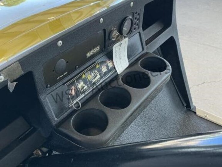 2011-e-z-go-st-sport-image-13