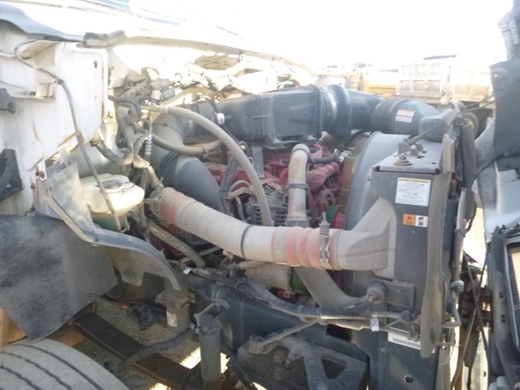 2015-ford-f750-image-18