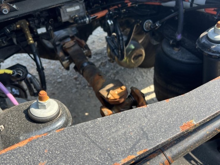 2015-peterbilt-389-image-7