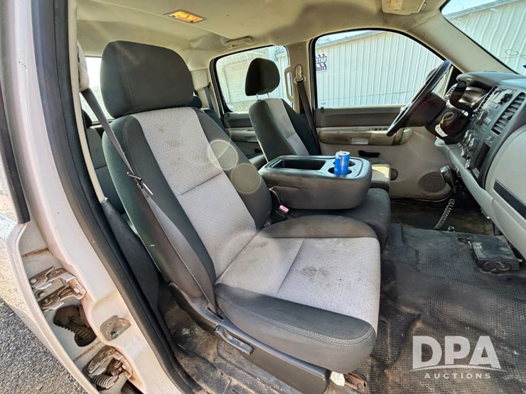 2009-chevrolet-silverado-2500hd-image-65