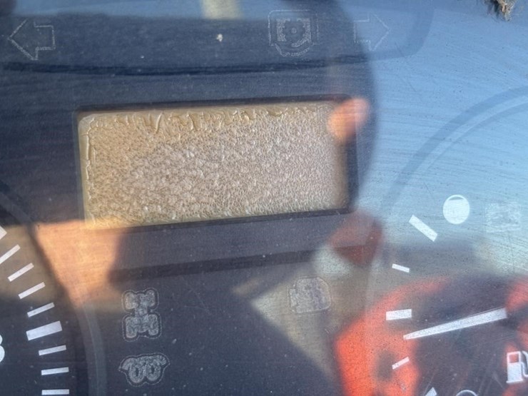 2006-kubota-m6040-image-58