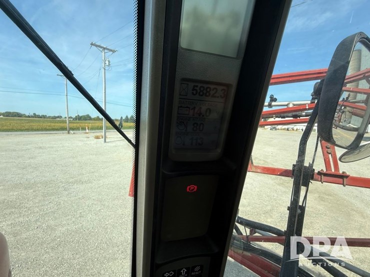 2009-case-ih-patriot-3330-image-31