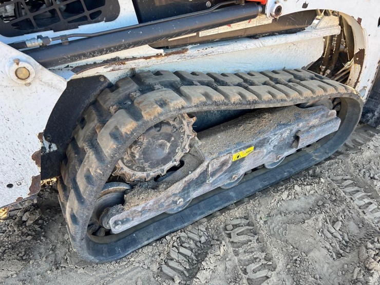 2019-bobcat-t450-image-13