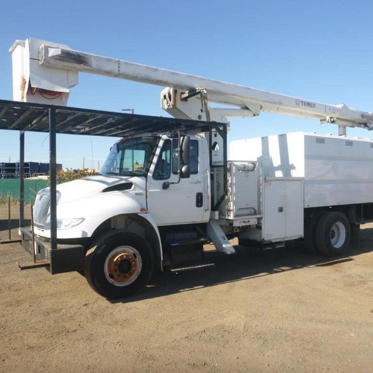 2009 INTERNATIONAL DURASTAR 4300