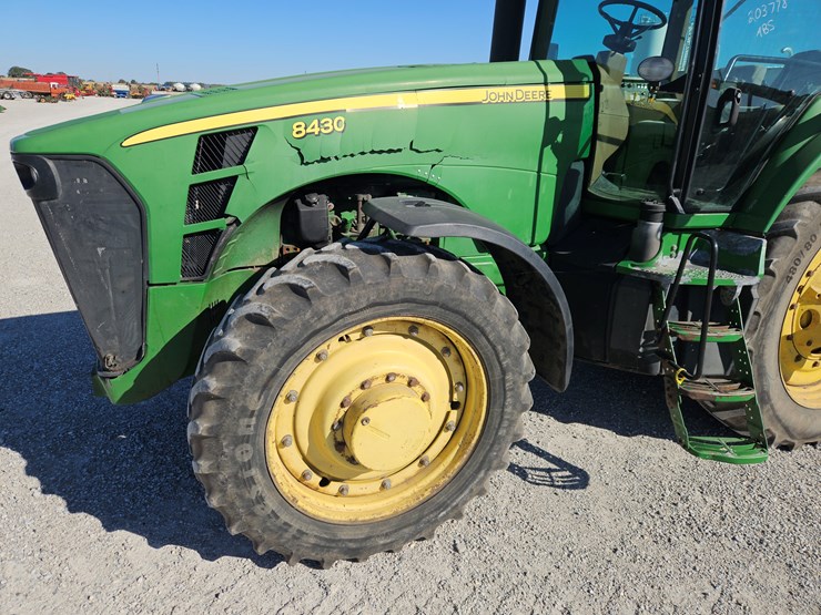 2009-john-deere-8430-image-4