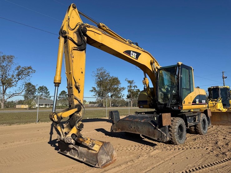 caterpillar-m316c-image-2