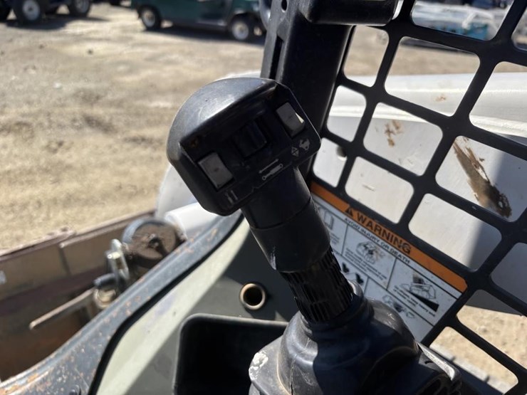 2016-bobcat-t770-image-24