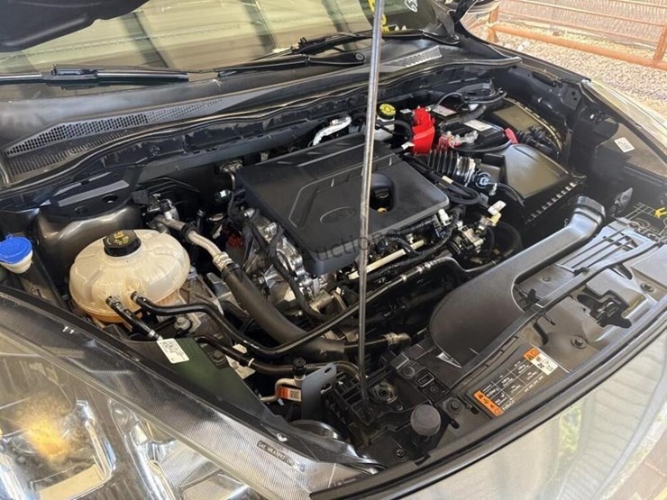 2020-ford-escape-image-10