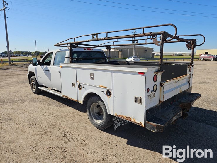 2011-chevrolet-silverado-3500-image-7