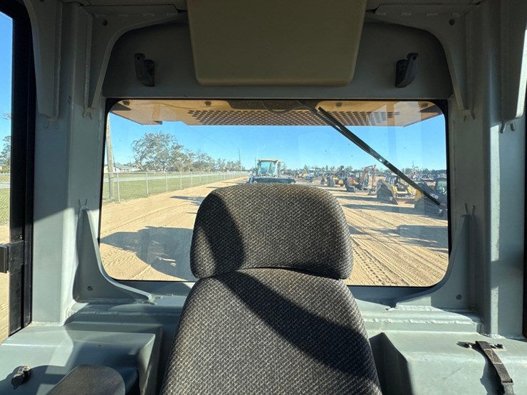 caterpillar-d4g-lgp-image-25