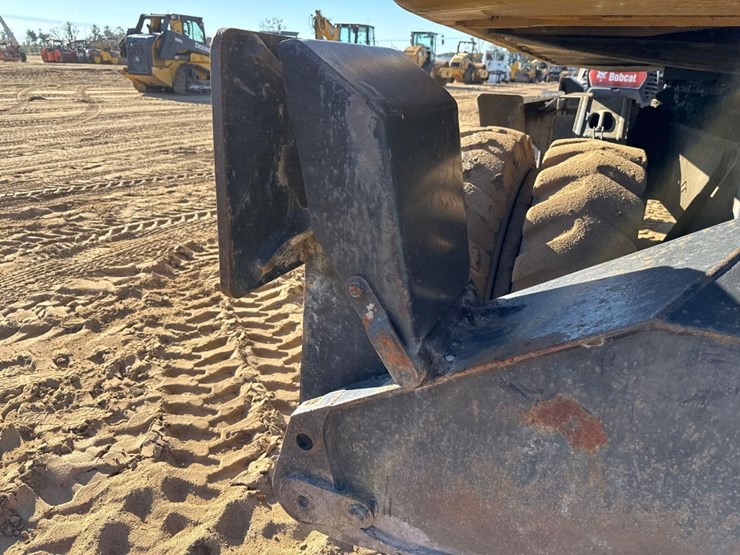 caterpillar-m316c-image-14