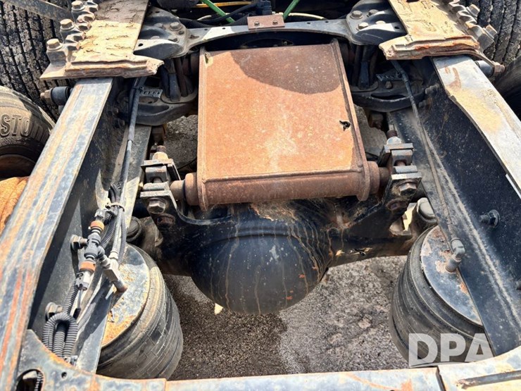 2010-international-prostar-image-34