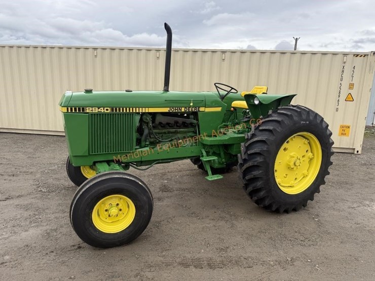 john-deere-2940-image-2