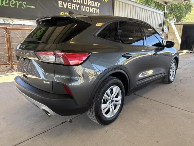 2020-ford-escape-image-7