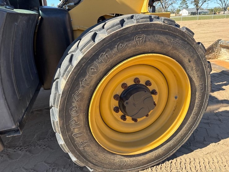 2013-caterpillar-tl642c-image-9