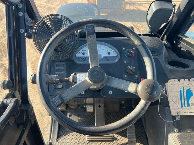 2017-genie-gth844-image-28