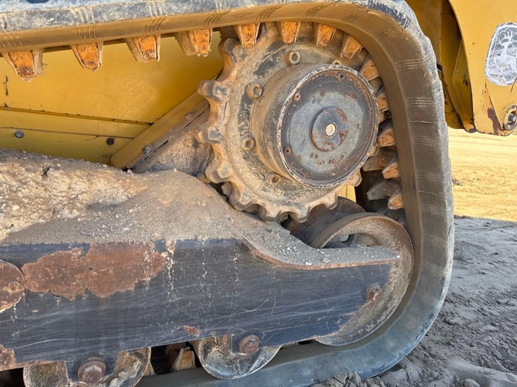 deere-ct322-image-10