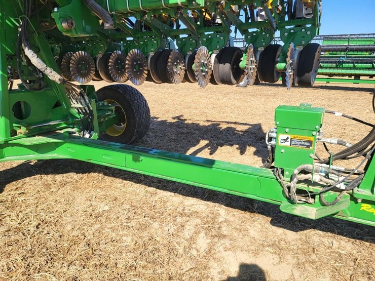 2021-john-deere-1745-image-41