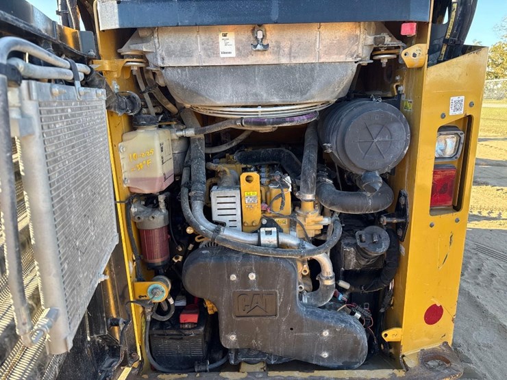 caterpillar-242d-image-15