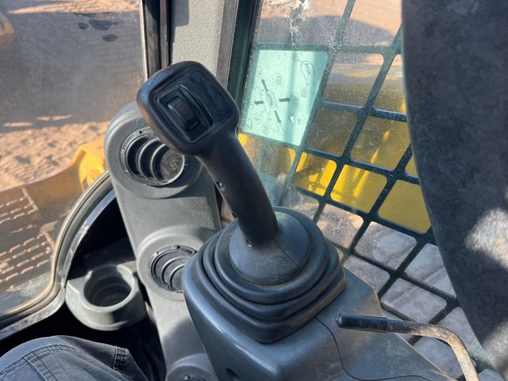 caterpillar-272d2-image-25