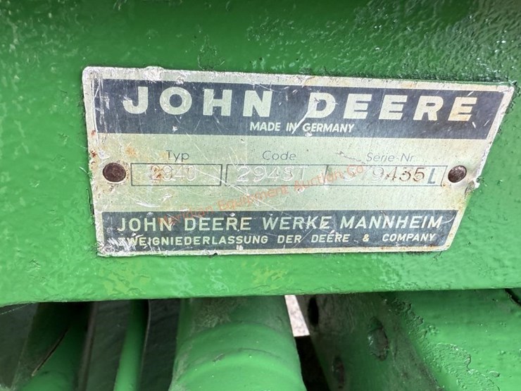 john-deere-2940-image-36