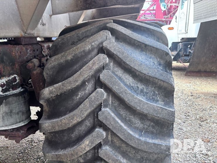 2001-freightliner-fld112-image-39