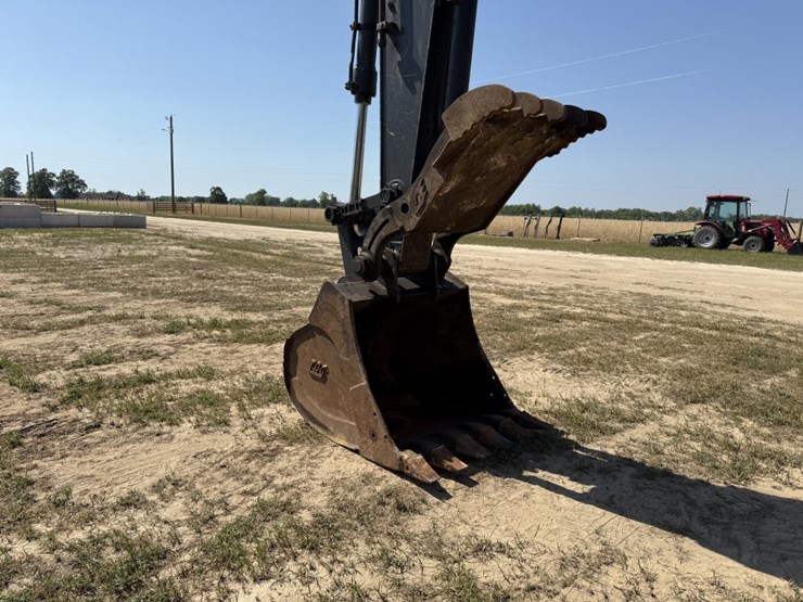 2018-deere-210g-lc-image-3