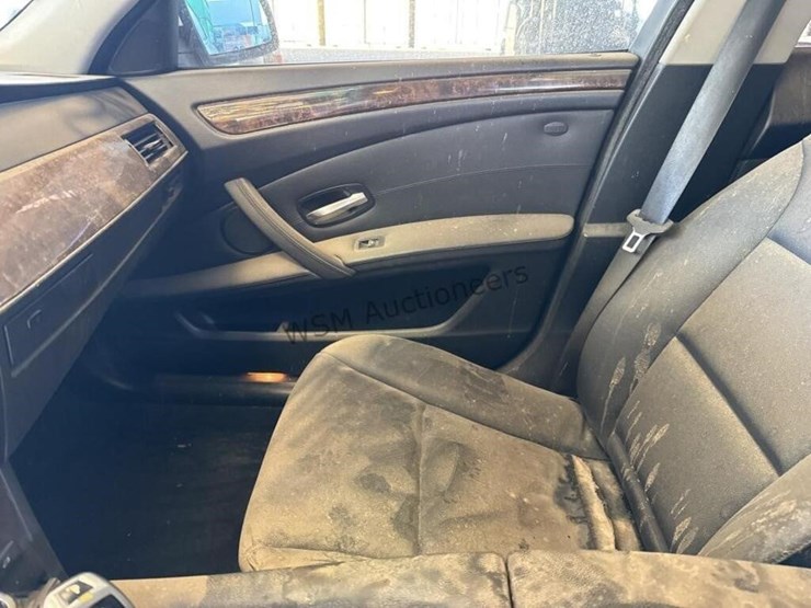 2008-bmw-528i-sdn-image-18