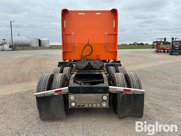 2009-peterbilt-389-image-6