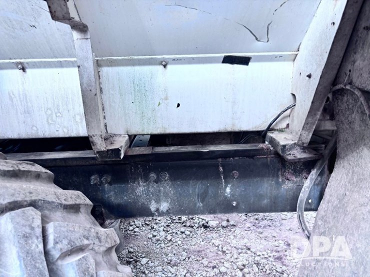 2005-kenworth-t300-image-30