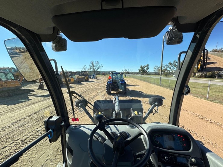 new-holland-w80c-image-22