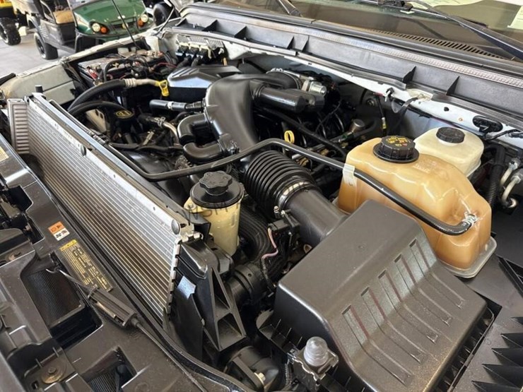 2015-ford-f550-image-15