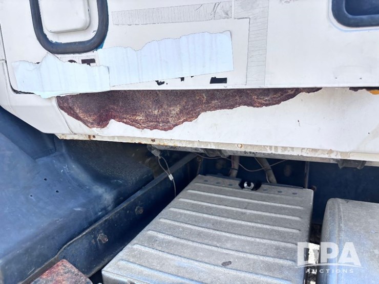 1993-mack-ch613-image-27