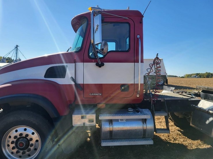 2004-mack-granite-cv713-image-14