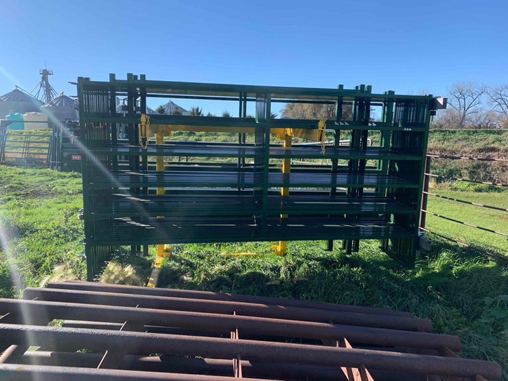 arrow-quip-lpa-panels-image-2