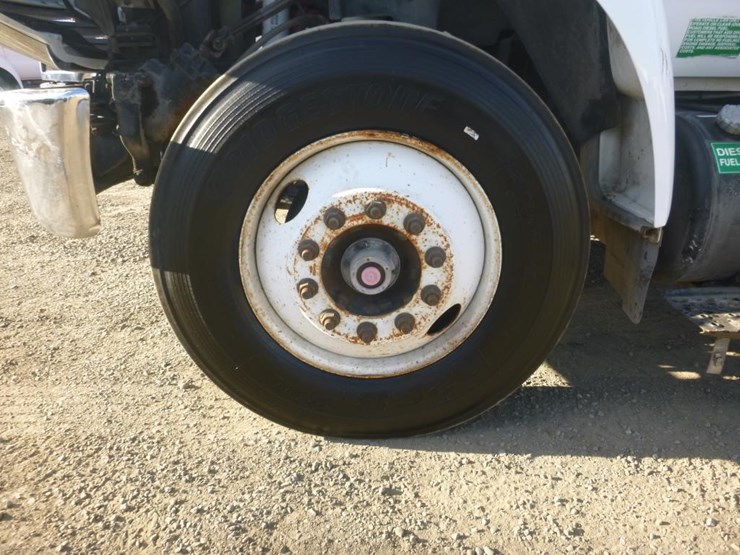 2015-ford-f750-image-21