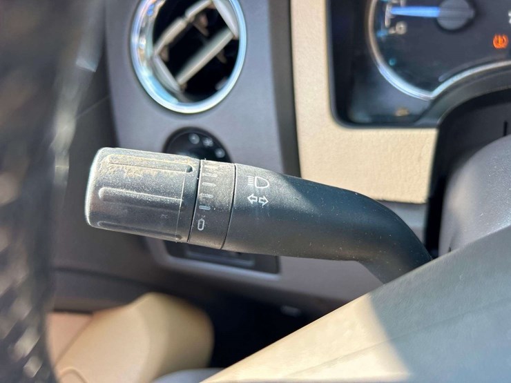 2012-ford-f150-image-17