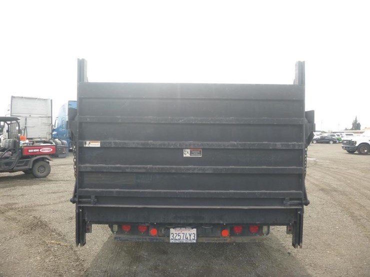 2018-isuzu-nrr-image-6