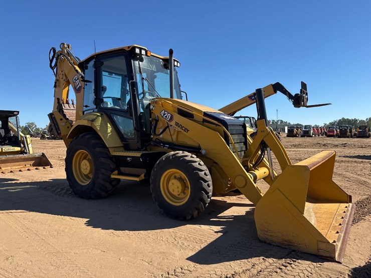 caterpillar-420-image-4