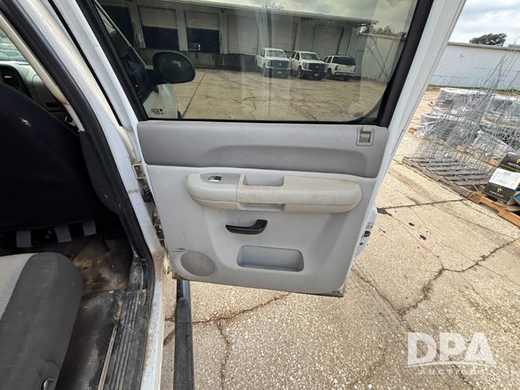 2009-chevrolet-silverado-2500hd-image-61