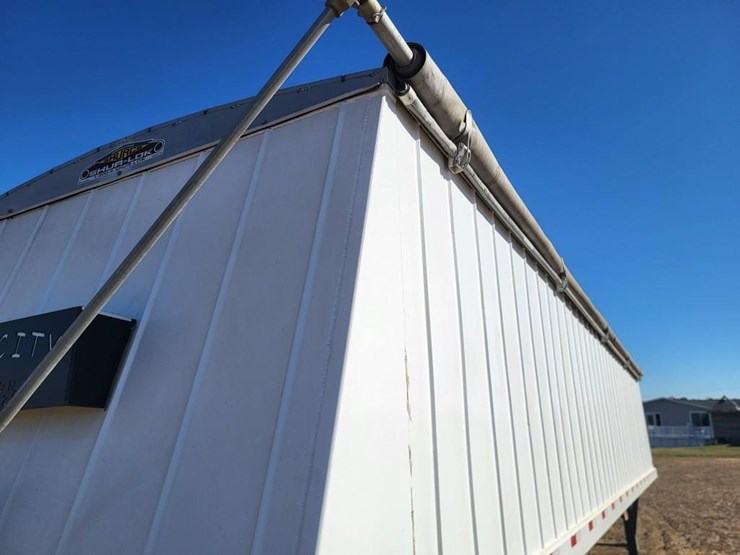 2021-lime-city-equipment-steel-tandem-axle-semi-hopper-trailer---one-owner-image-39