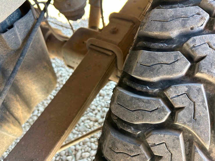 2015-chevrolet-silverado-image-41