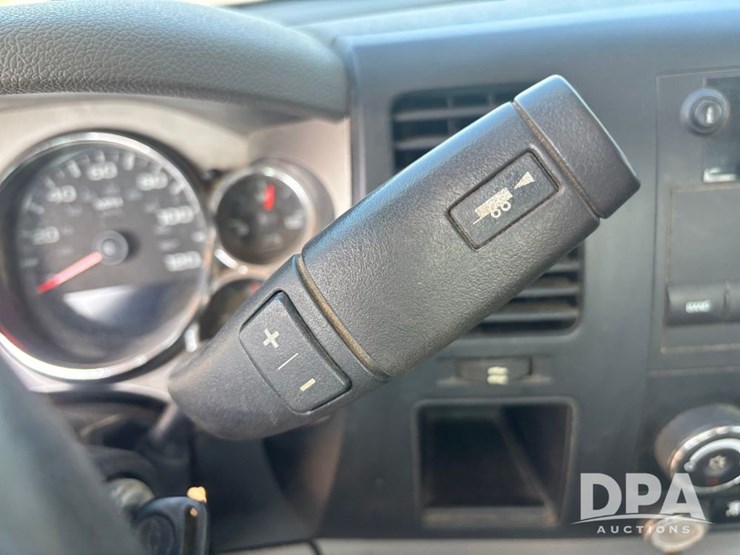 2009-chevrolet-silverado-2500hd-image-79