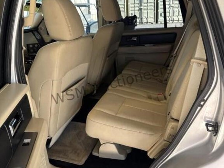 2015-ford-expedition-image-23